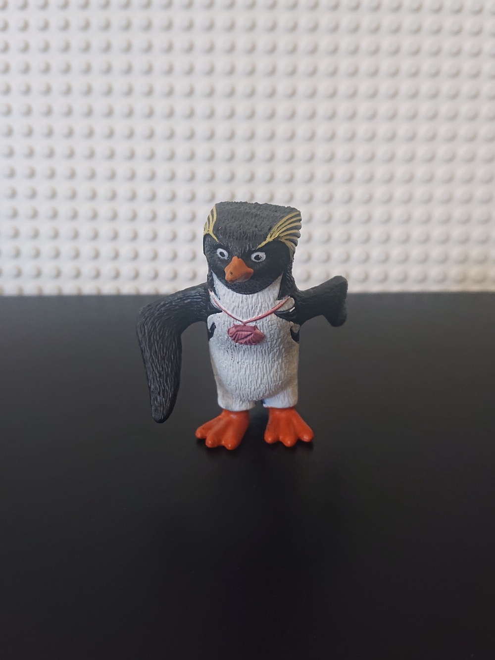 2007 McDonald's Surf's Up Film - Cody Maverick Penguin PVC  Figure - Cake Topper